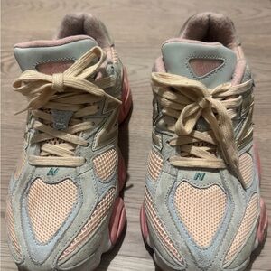 New Balance Women's Peach and Gray Sneakers